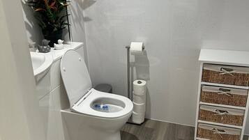 Studio, Private Bathroom, Garden View (The Annex) | Bathroom