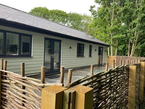 Panoramic-Bungalow, eigenes Bad, Blick auf den Innenhof | Aussenbereich
