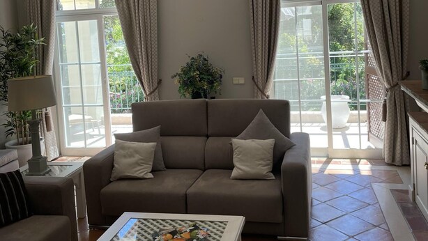 Unclassified image, 1 of 10, button - Stunning 2-bed Apartment in Faro (Loulé)