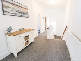 2 habitaciones, decoración personalizada y muebles diferentes 