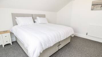 2 habitaciones, decoración personalizada y muebles diferentes