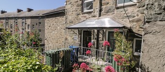4A Victoria Place