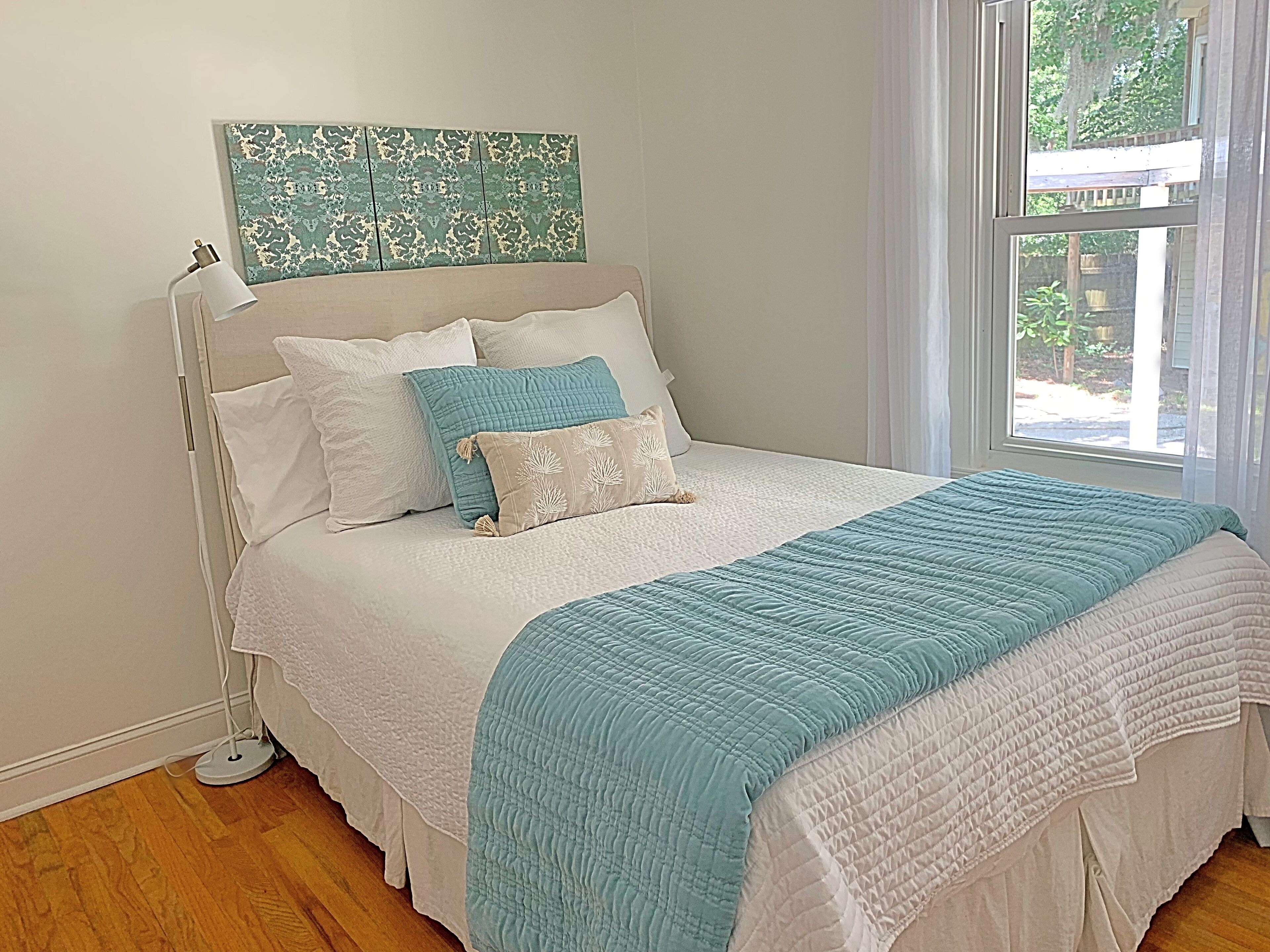 Queen bedroom