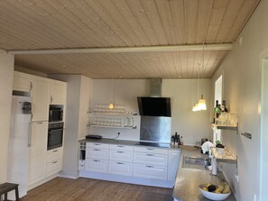 Habitación clásica con 1 cama matrimonial o 2 individuales | Instalaciones de cocina compartida | Refrigerador y microondas