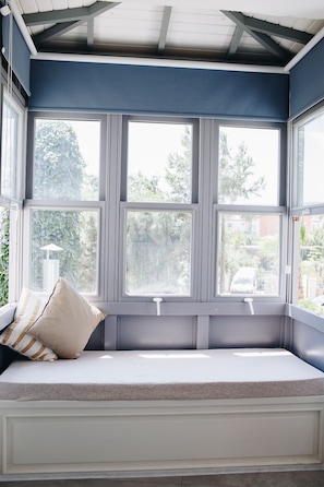 Senior Double Room | 1 bedroom, free WiFi, bed sheets