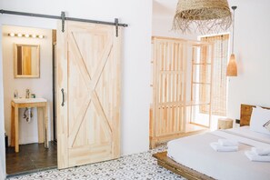 Senior Double Room | Free WiFi, bed sheets - Dud Otel Alaçatı (Cesme)