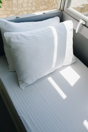 Senior Double Room | 1 bedroom, free WiFi, bed sheets