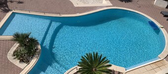 LARGE VILLA LUXURY SWIMMING POOL 360 m2 on 1500 m2 SEA BEACH 3 MINUTES AWAY