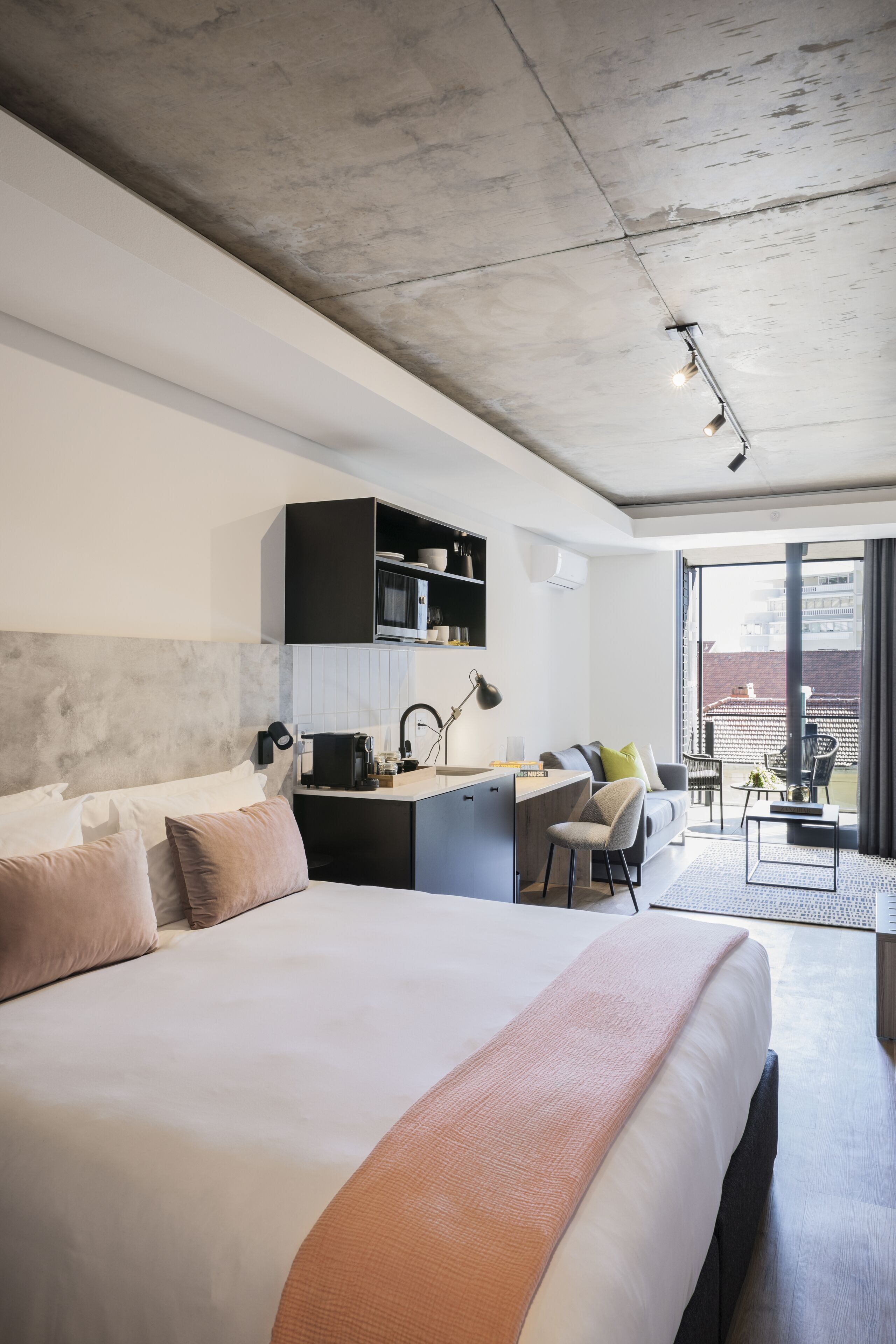 Monolocale Standard | Una cassaforte in camera, con stile personalizzato