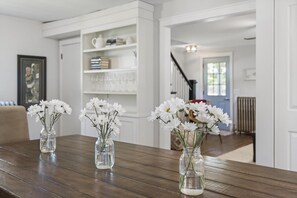 Interior - Beautiful 4 bedroom home just 3 1/2 blocks from downtown & Lake Michigan (Charlevoix)