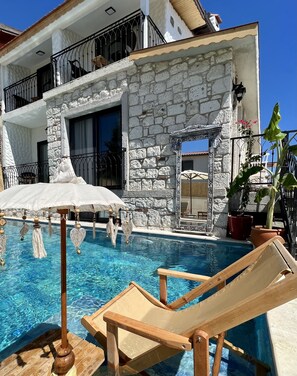 Outdoor pool - Serez Otel Alaçatı by La Mira (Cesme)