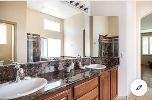 Duschwanne, Handtücher