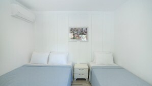 Basic Triple Room | In-room safe, soundproofing, bed sheets - Asssosa Otel (Ayvacik)
