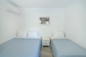 Basic Triple Room | In-room safe, soundproofing, bed sheets - Asssosa Otel (Ayvacik)