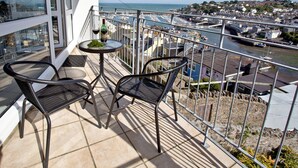 Unclassified image, 2 of 25, button - Dual View - 1 Linden Court (Brixham)