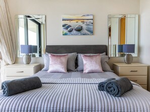 2 bedrooms, free WiFi - Apartment 22, Horizon View (Westward Ho!)