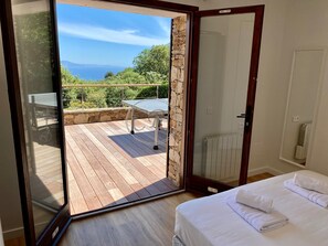 4 chambres, fer et planche à repasser, Wi-Fi, draps fournis