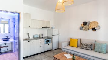 Suite with Private Heated Pool | Private kitchen | Full-sized fridge, microwave, espresso maker, coffee/tea maker