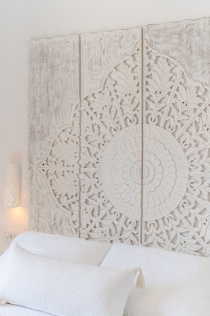 Sea View Suite with Private Hot Tub | 1 chambre, draps en coton égyptien, literie de qualité supérieure