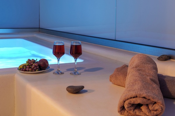Sea View Suite with Private Hot Tub | 1 bedroom, Egyptian cotton sheets, premium bedding, down comforters