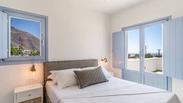 Sea View Suite with Private Hot Tub | 1 bedroom, Egyptian cotton sheets, premium bedding, down comforters