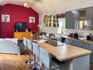 Dishwasher, high chair - 2 bedroom accommodation in Seamer, near Scarborough (Seamer, near Scarborough)