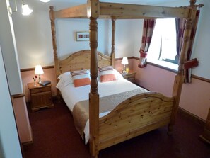 1 bedroom, free WiFi, bed sheets