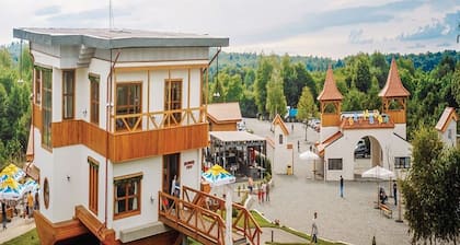 Superbe Villa de vacances situĂ©e au pied des Monts FÄgÄraĆ, rĂ©gion de Sibiu
