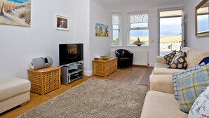 Living area - Quay House, Porth Beach (Newquay)