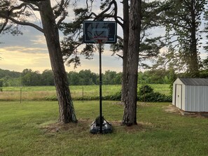 Property grounds - (Mebane) Relaxation Retreat ( Near Chapel Hill and Durham ) (Mebane)