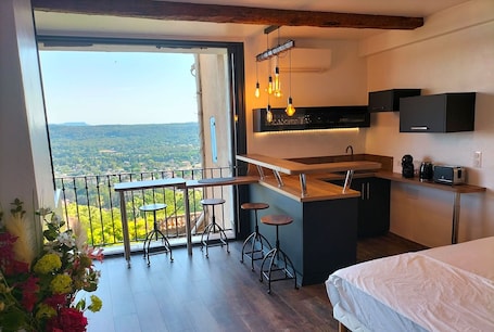 Interni. L'essens Fayence... Suite Avec vue Imprenable