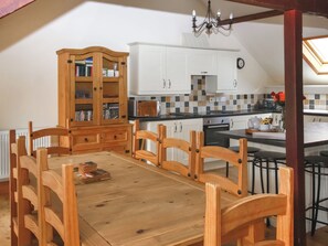 Dining - 4 bedroom accommodation in Watton, near Bridport (Watton, near Bridport)
