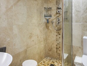 Towels - 4 bedroom accommodation in Watton, near Bridport (Watton, near Bridport)