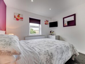 4 bedrooms, free WiFi, bed sheets