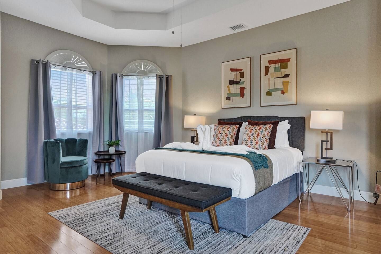 المنشأة من الداخل