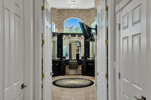 Villa (Multiple Bedrooms) | Interior