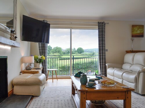 5 bedroom accommodation in Llansadwrn