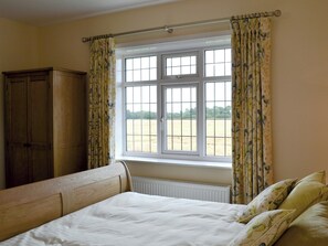 4 habitaciones, wifi gratis y ropa de cama