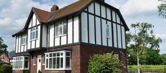 4 bedroom accommodation in Portington