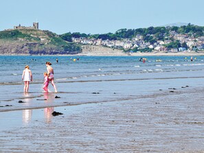 Beach - 3 bedroom accommodation in Black Rock Sands, near Criccieth (Black Rock Sands, near Criccieth)