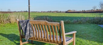 Alojamiento de 2 habitaciones en Caythorpe, near Nottingham