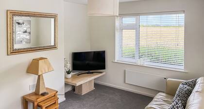 2 bedroom accommodation in Caythorpe, near Nottingham