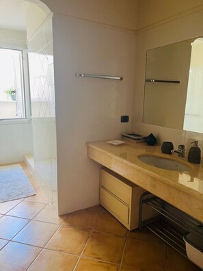 Shower, bidet