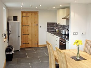 Geschirrspüler, Hochstuhl