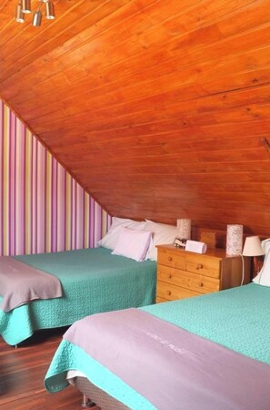3 bedrooms, bed sheets