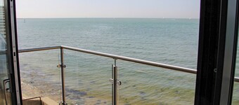 4 bedroom accommodation in Point Clear Bay