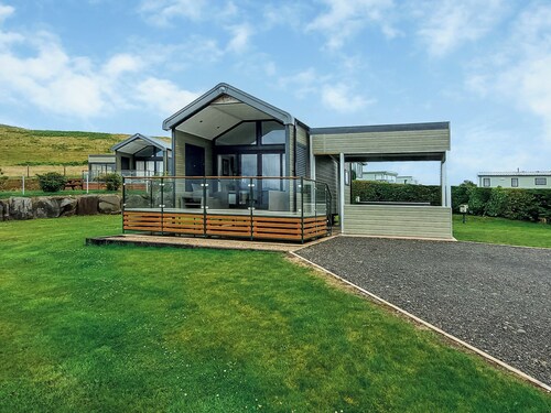 Lake Vyrnwy Luxury Glamping Pod 2