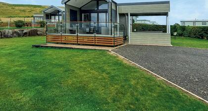 Lake Vyrnwy Luxury Glamping Pod 2