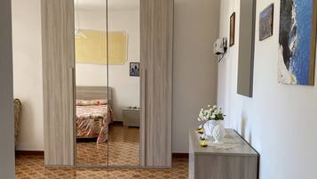 1 Schlafzimmer, Bügeleisen/Bügelbrett, kostenloses WLAN, Bettwäsche