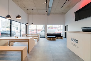 Lobby sitting area - (Berlin)